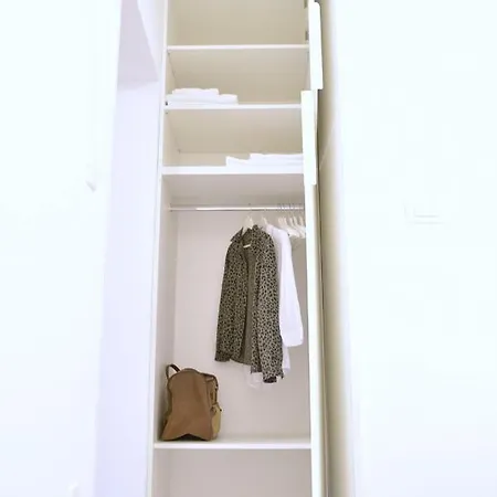 Rab Downtown Place Apartment
