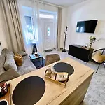 Rab Downtown Place Apartamento Rab Town