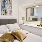 Rab Downtown Place Apartamento *