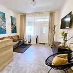 Apartamento Rab Downtown Place Rab Town