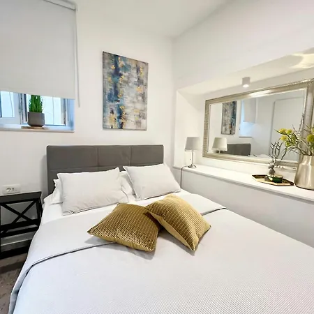 Rab Downtown Place Apartamento Rab Town