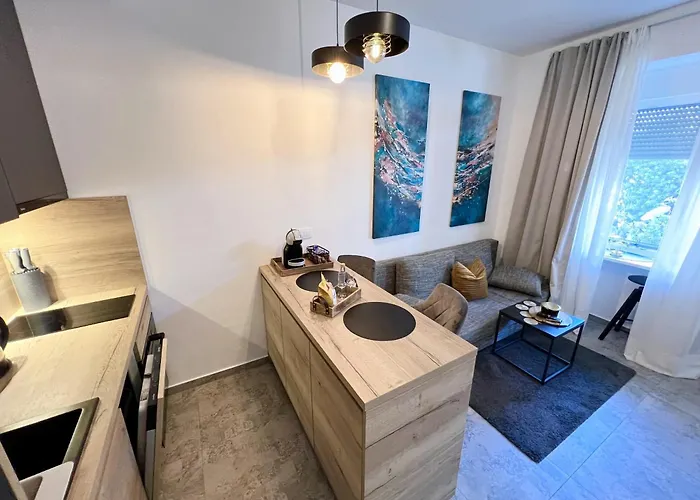 Rab Downtown Place * Rab Town