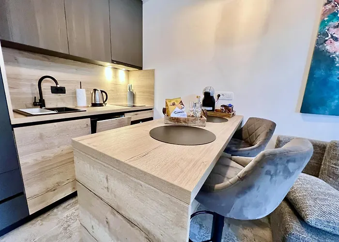 Rab Downtown Place *